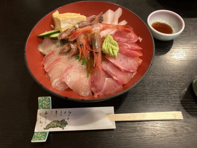 割烹 ささ川の海鮮丼